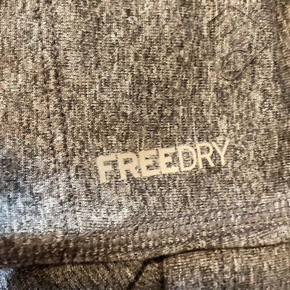 Eddie Bauer gray V-neck athletic shirt NWT - Picture 8 of 14